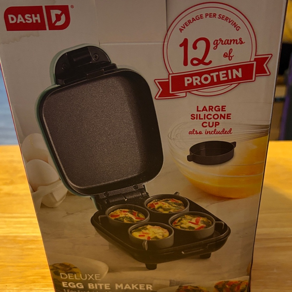 Dash Deluxe Egg Bite Maker — Mint and black- New never used